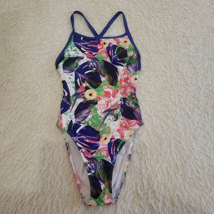 Женский купальник Arena спортивный