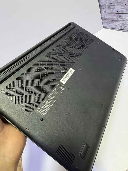 Ноутбук Maibenben Medio M657/  СТ33040