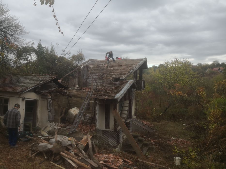 Reparatii acoperis montaj tigla metalica mansarde construcții