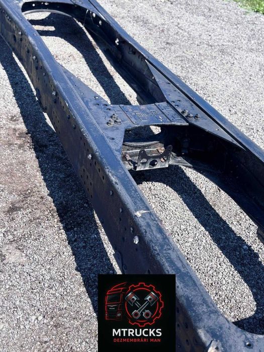 Șasiu MAN TGA Autoutilitara CIFA 8x4 Basculă-7,40m lungime