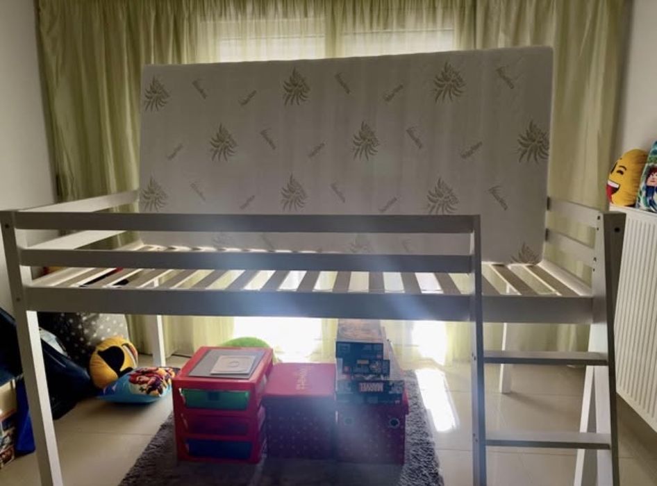 Детско легло-софта 90x200 см с матрак и завеси