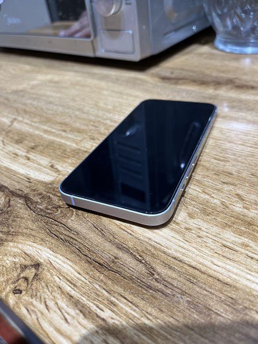 Iphone 14, сиреневый.