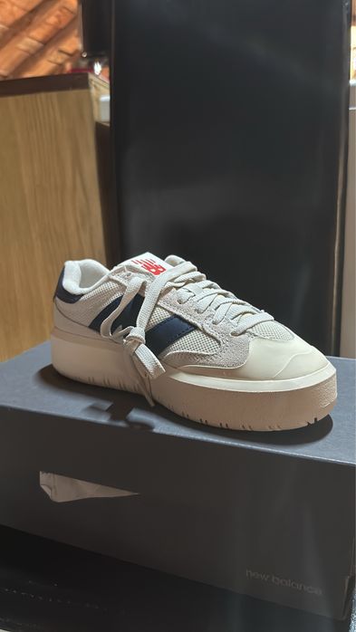 Дамски маратонки, сандали,токчета и чехли guess