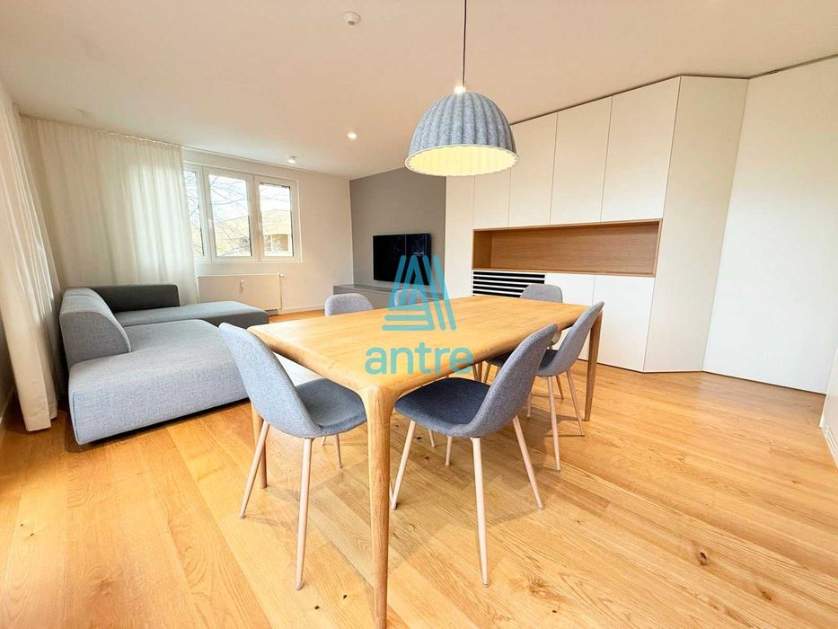 Продава се Тристаен апартамент в София, Изток - 87 кв.м за 3907 €/кв.м - Снимка #1