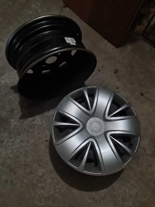 Джанти 15' 4 болта стоманени заедно с тасове от Режо 307