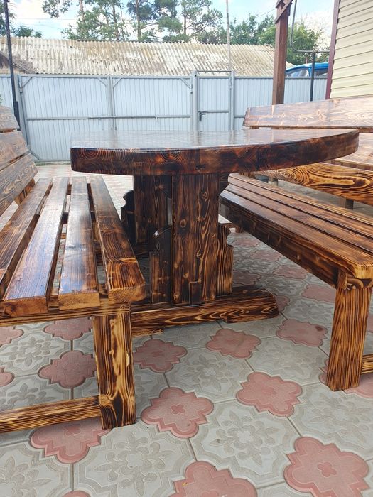 Набор деревянной мебели