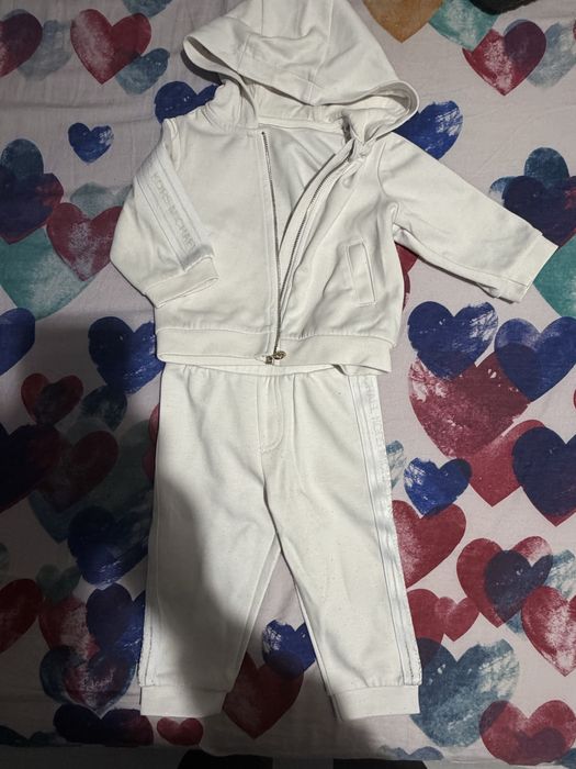 Комплекти на Guess