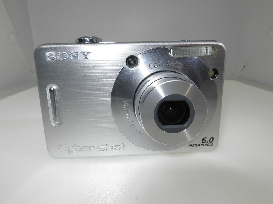 Sony Cyber-shot W50 компактен цифров фотоапарат дигитална камера НОВА