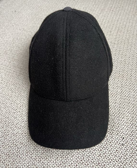 Sapca neagra, eleganta cu banda reglabila H&M