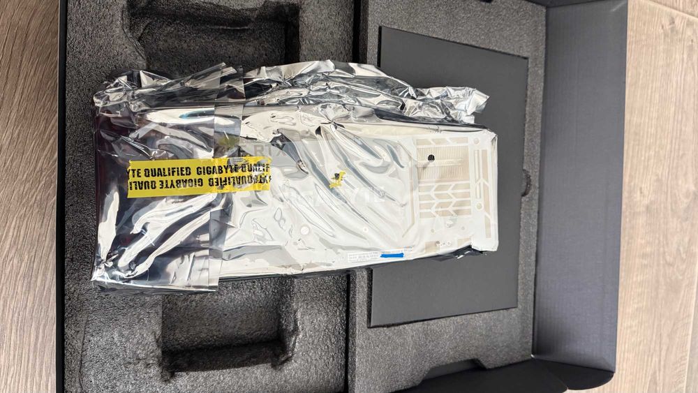 Placa video GIGABYTE RTX™ 3070 GAMING OC 8G (Rev. 2.0) - SIGILAT