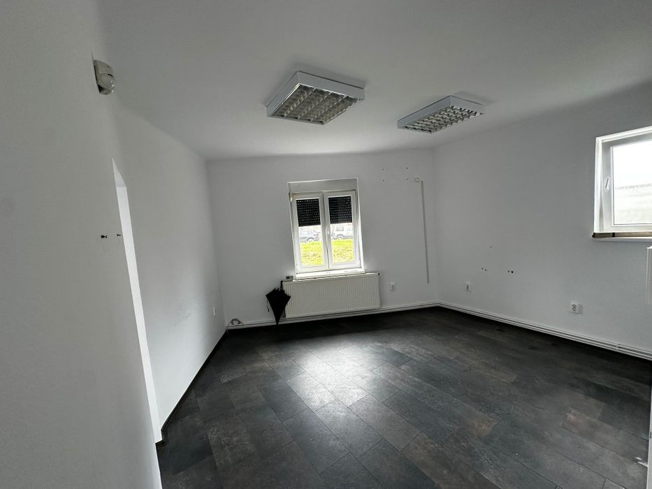 Spațiu pentru birou sau cabinet medical