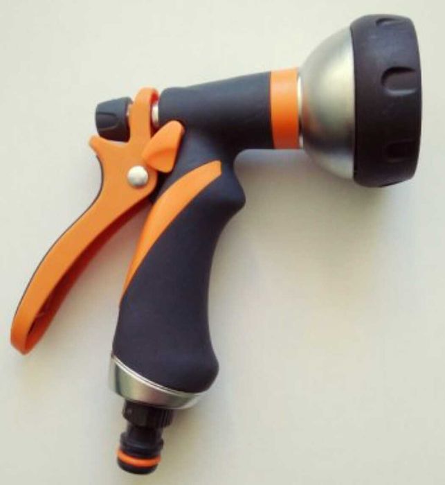 Градински пистолет с 8 функции или струйник различни видове. Нови.