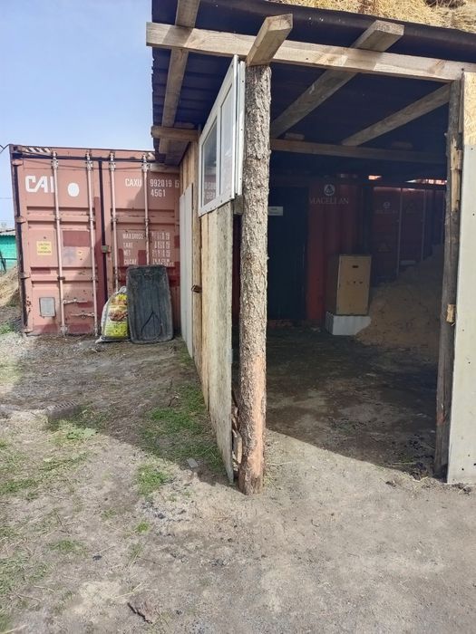 Продам 2 морских контейнеров 40