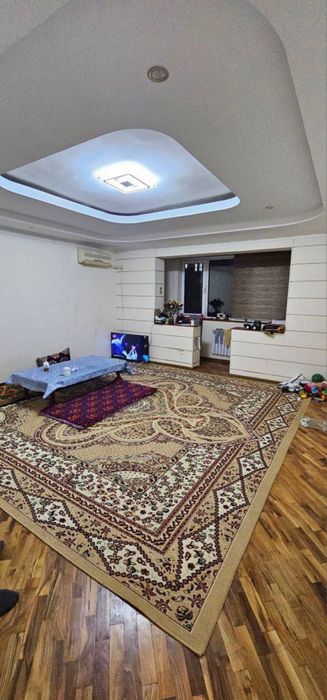 Yunusobod Bodomzor 3 xonali uy srochna sotiladi