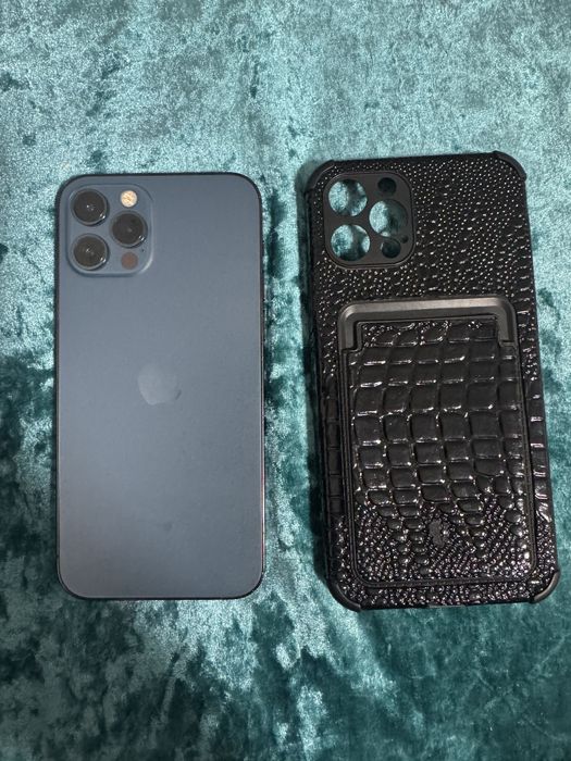 Айфон 12 про 256 гб  акб 75%