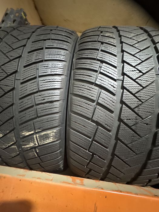 Set anvelope 315/40R21-275/45R21-Vedestein