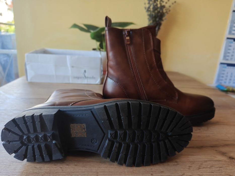 Дамски боти - 2 чифта, 38 номер