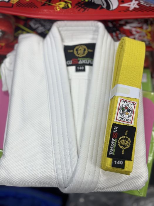 Кимоно Адидас, Сакура, Мизуна,