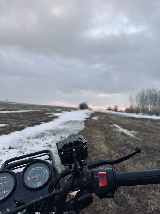 Продаю мотоцикл 150 кубов