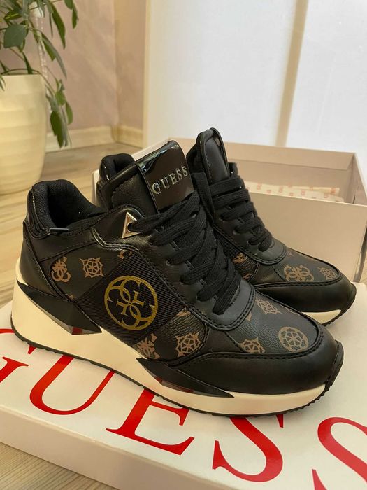 Сникърси Guess 36 номер НОВИ маратонки