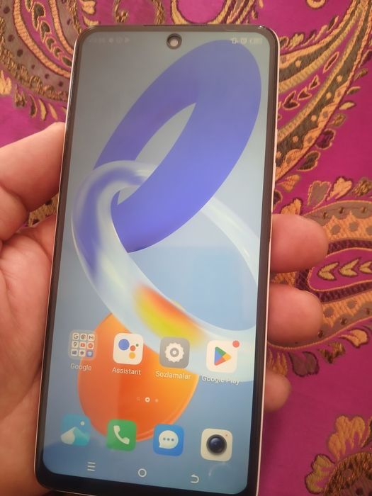 Тесно спарк 10 про 10 кун кафолати билан ишлаши жуда зур