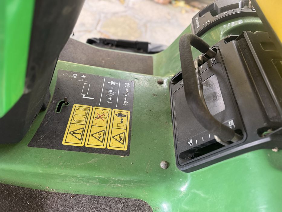 Тракторна мулчираща косачка John Deere
