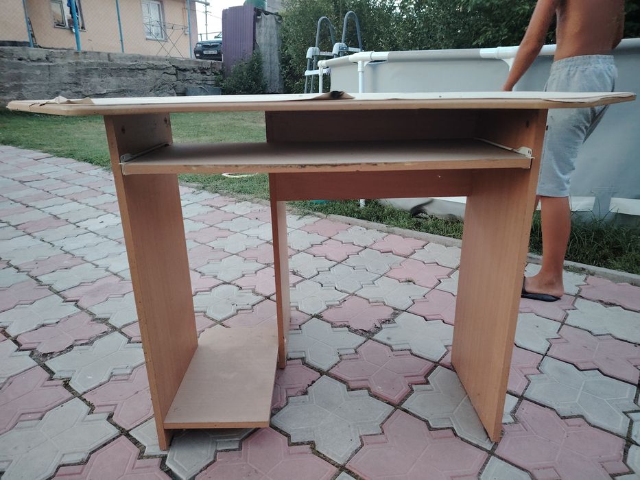Компютер. Столик
