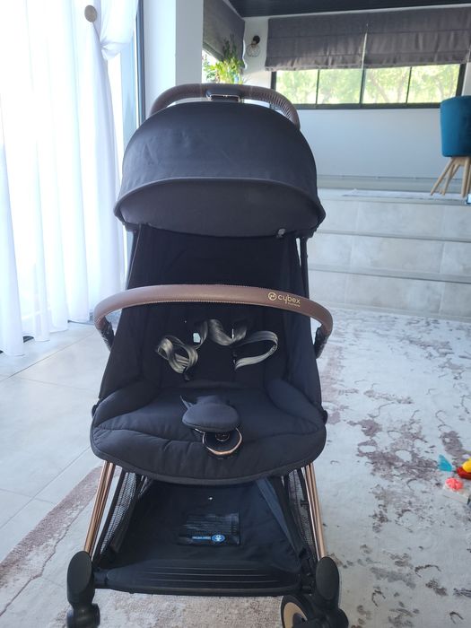 Vând cărucior Cybex Coya