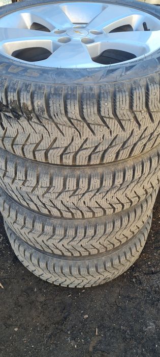 Продам шипованные шины R17