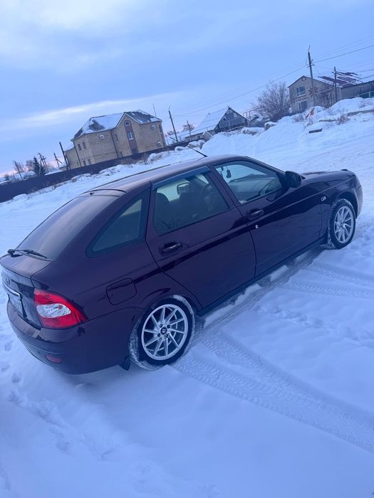 Лада приора в хорошем цвете с гбо