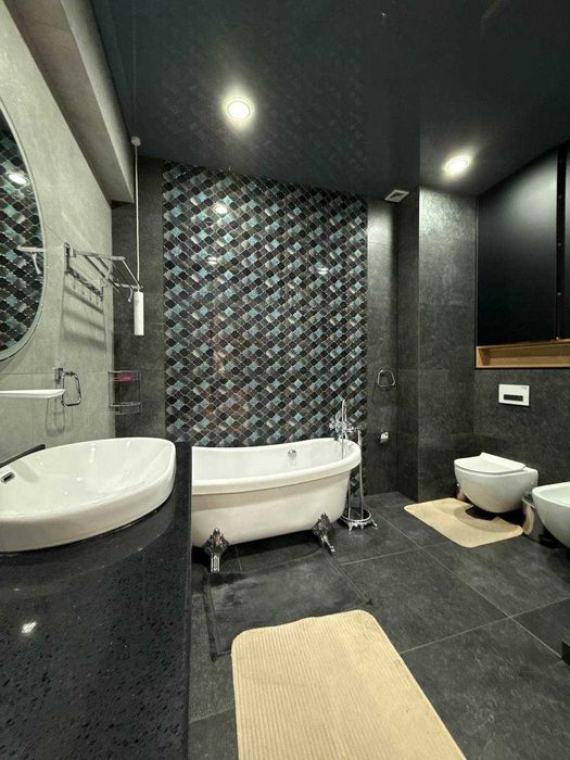 4-комнатная квартира 135 м² с ремонтом в новостройке, Мирабад