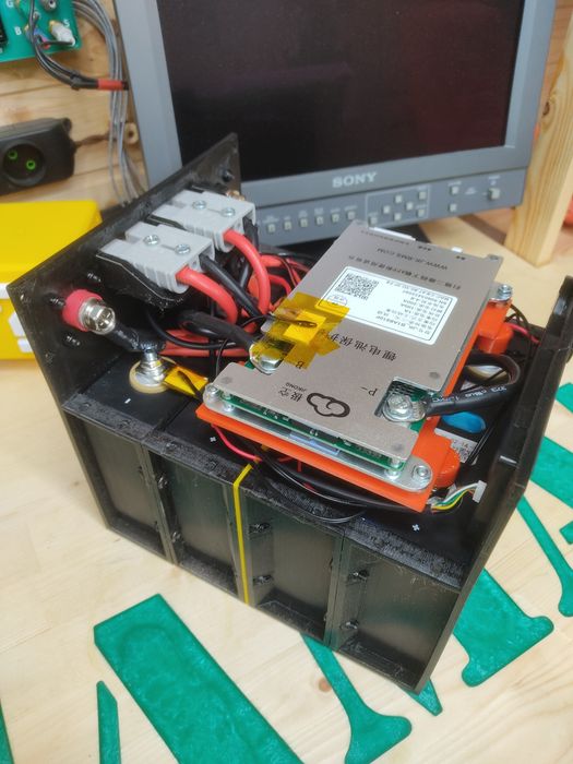 LiFePo4 аккумулятор 12В, 100А/ч