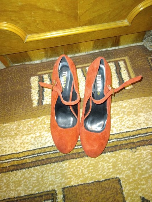 Pantofi catifea cu toc