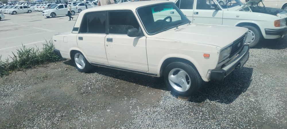 Jiguli Vaz 2105 sotiladi srochno