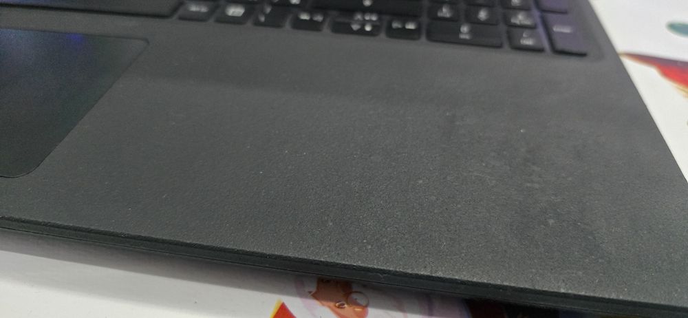 Acer aspire 7 715-75G