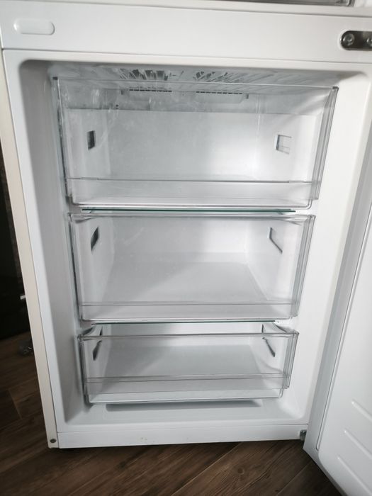 Срочно продам холодильник