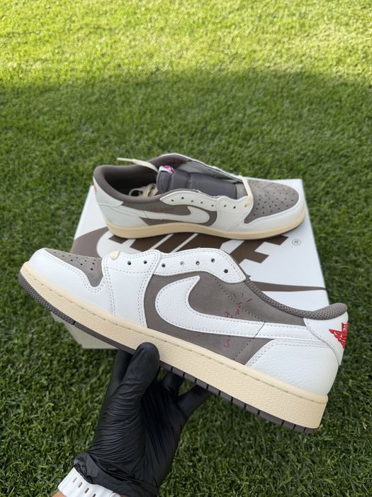 Jordan 1 low  Travis Scott reverse mocha
