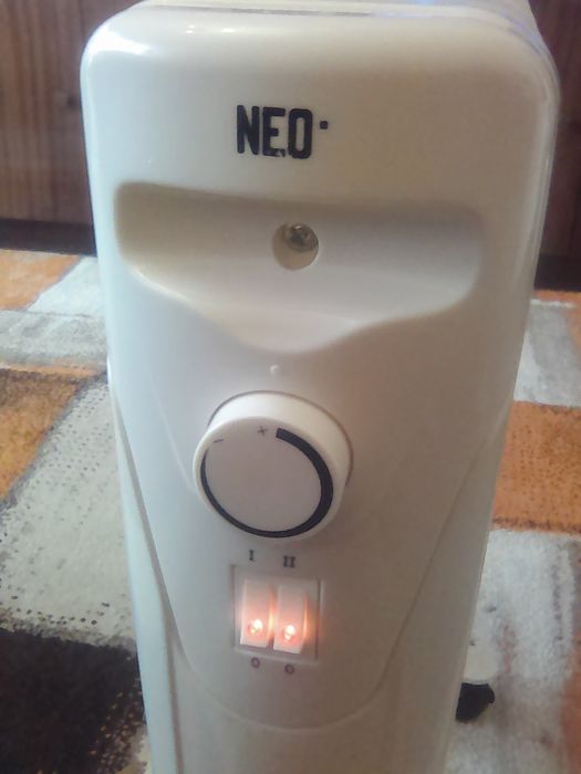 Продавам радиатор отоплителен уред нов с гаранция 2 години.