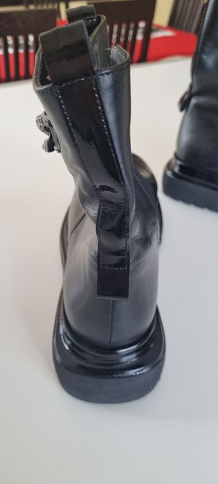 Ghete piele  Noi