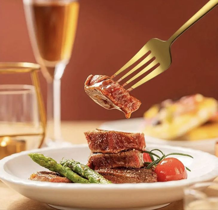 ‼️ПРОМО Комплект за хранене – 30 части в златисто