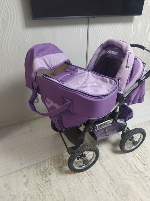 Детская коляска фирмы "аволар"
