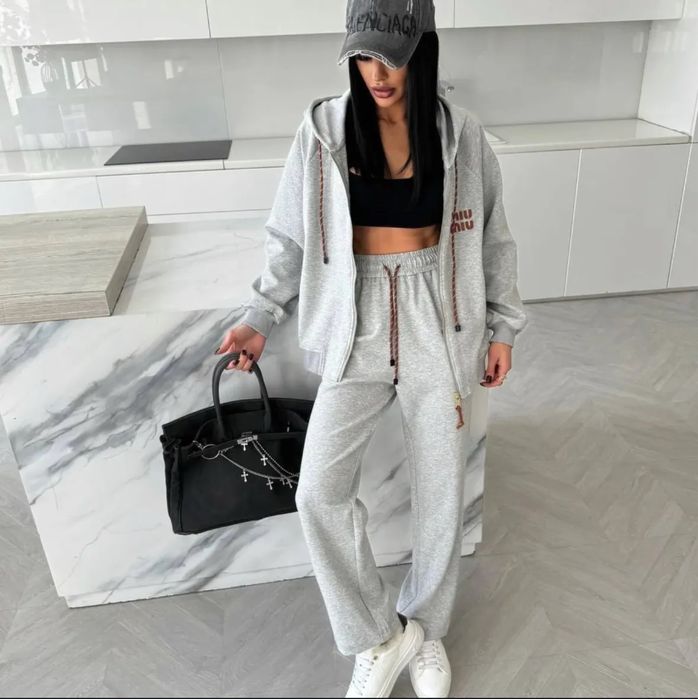 Уникален Комплект gucci