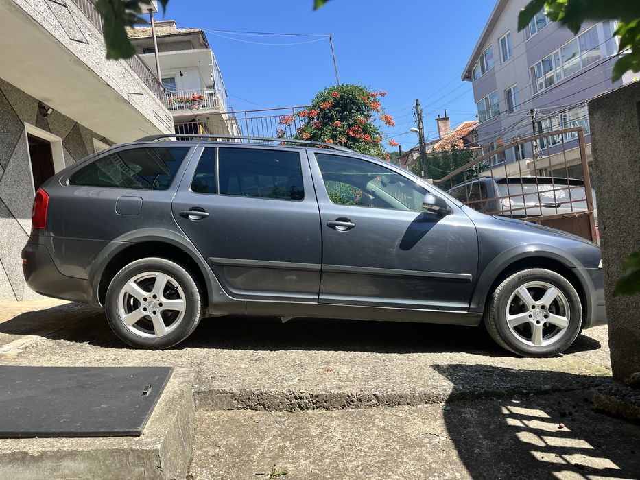 Skoda octavia scout  2.0 TDI 4x4