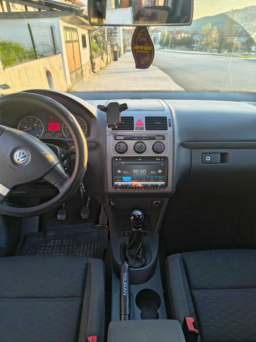 Vw туаран 2.0i 2007 г.