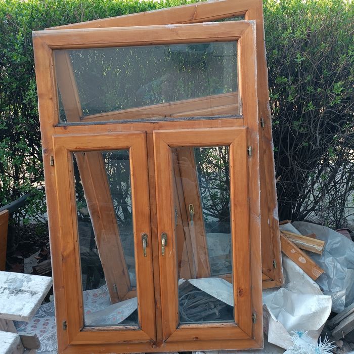 Продаём окно состояние хорошее