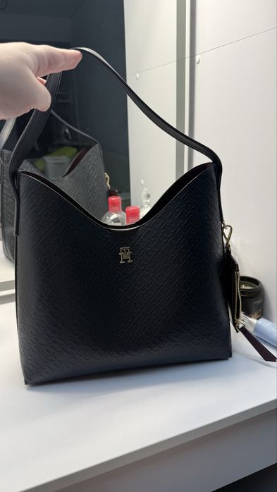 Оригинальная сумка Tommy Hilfiger (срочно)