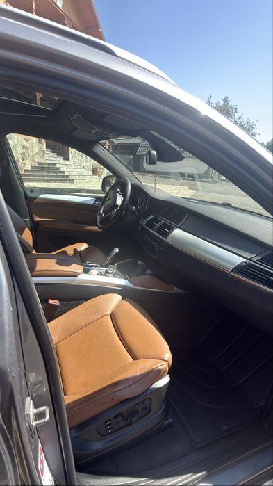 X6  2010 Autoutilitar