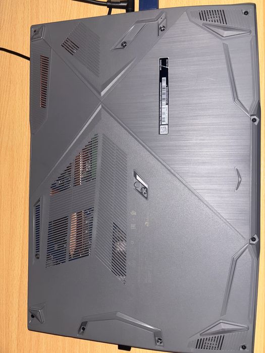 Игровой ноутбук  MSI