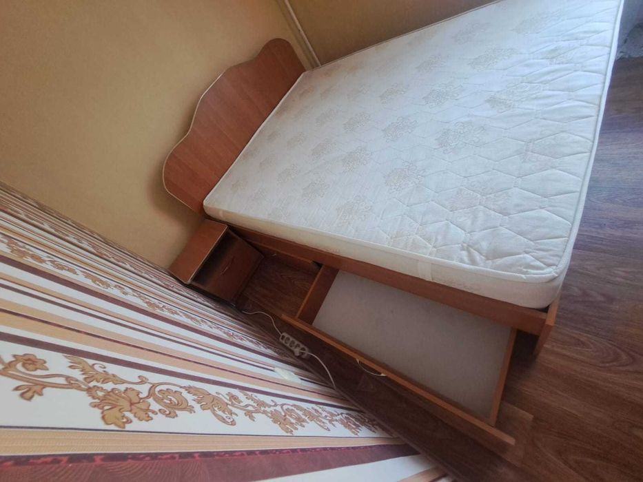 Кровать двуспальная