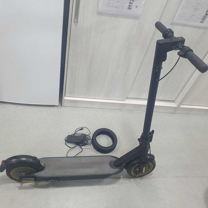 Elektrosamokat sotiladi.